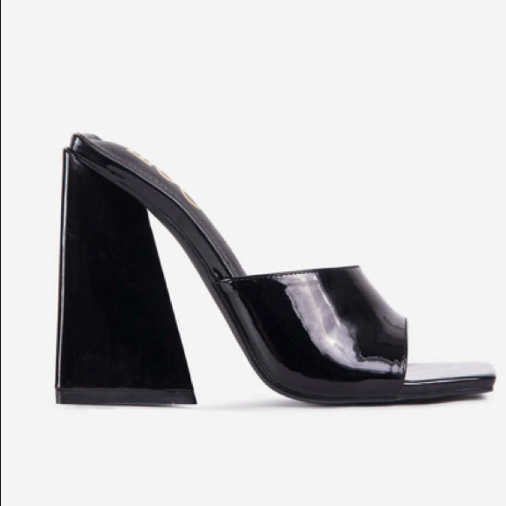 Triangle Heel - image 8